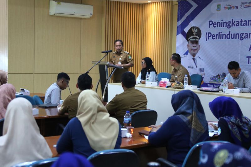 Pj Wali Kota Nurdin saat membuka acara peningkatan kapasitas satuan tugas (Satgas) perlindungan perempuan dan anak (PPA) yang digelar DP3AP2KB di Gedung Cisdane, Selasa. ANTARA/HO-Pemkot Tangerang.