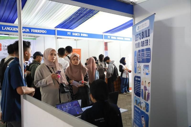 Acara Job Fair di Pusat perbelanjaan Kota Tangerang yang digelar Disnaker pekan lalu. ANTARA/HO-Pemkot Tangerang