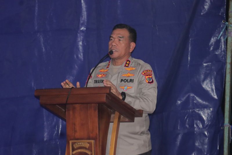 Kapolda NTT Irjen Pol Daniel Tahi Monang Silitonga. (ANTARA/Gecio Viana)