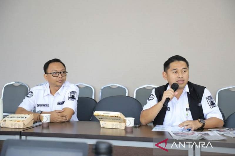 Kepala Bidang DIKP Diskominfo Kota Tangerang Ian Chavidz Rizqiullah (kanan) sedang memberikan sambutan. ANTARA/Irfan