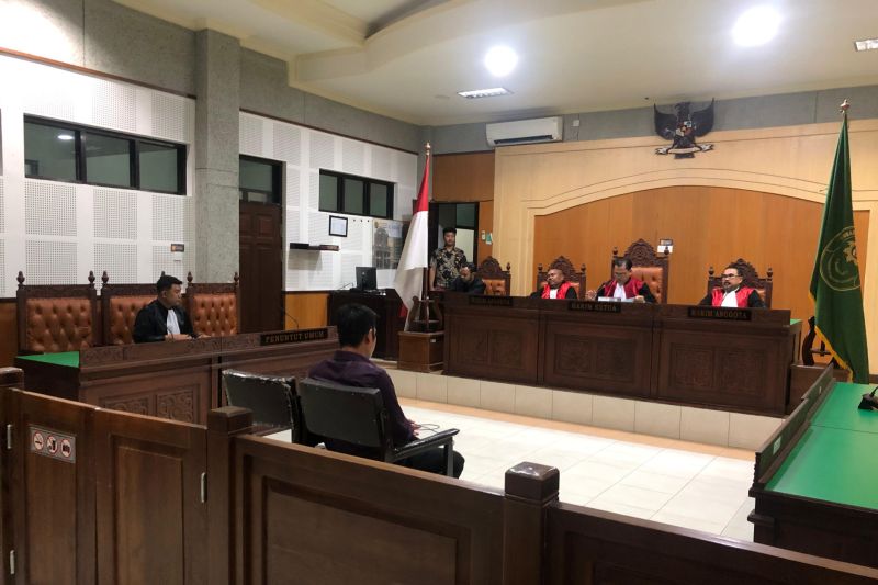 Sidang putusan terdakwa kasus korupsi dana desa Gemel, Kecamatan Jonggat, Kabupaten Lombok Tengah, Provinsi NTB M Ramli di Pengadilan Negeri Tipikor Mataram, Kamis (22/8/2024) (ANTARA/HO-Humas Kejari Lombok Tengah)