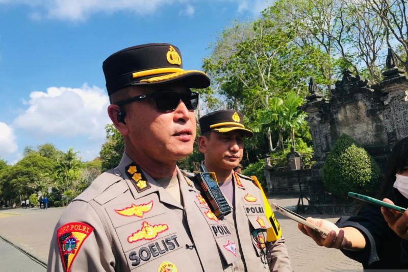 Kepala Biro Operasi Kepolisian Daerah Bali Komisaris Besar Polisi Soelistijono memberikan keterangan terkait kesiapan pengamanan Muktamar Partai Kebangkitan Bangsa (PKB) saat ditemui di Lapangan Niti Mandala, Renon, Denpasar, Jumat (23/8/2024). ANTARA/Rolandus Nampu
