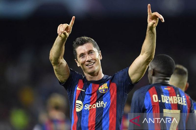 Striker Barcelona Robert Lewandowski. ANTARA/AFP/Pau Barrena/am.
