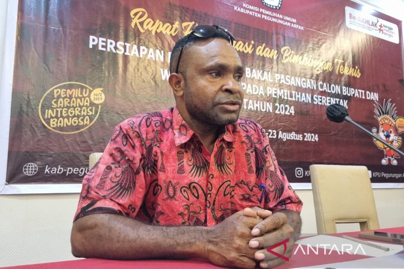 Kepala Divisi Teknis dan Perencanaan KPU Pegaf Yan P. Toansiba (ANTARA/Ali Nur Ichsan)