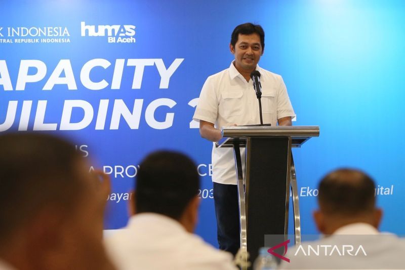 Deputi Kepala Perwakilan Bank Indonesia Aceh Hertha Bastiawan saat membuka acara peningkatan kapasitas dengan tema transformasi sistem pembayaran menuju 2030 di Kota Bandung, Jawa Barat, Sabtu (24/8/2024). ANTARA/Khalis Surry