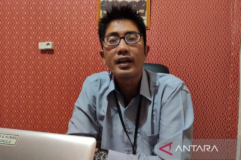 Divisi Hukum dan Pengawasan KPU Kota Bengkulu Anggi Stephensent (24/8/2024). ANTARA/Anggi Mayasari
