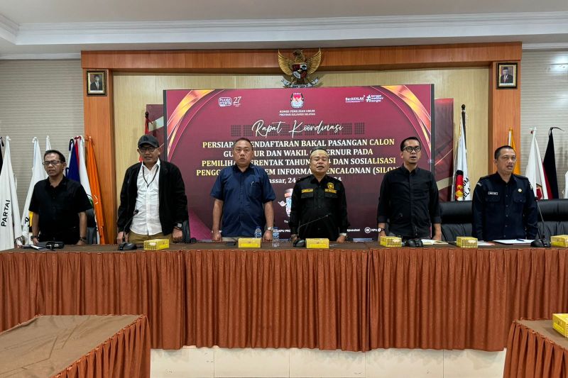 Sosialisasi penggunaan sistem informasi pencalonan (Silon) oleh KPU Sulsel kepada berbagai pihak partai di Makassar, Sulsel, Sabtu (25/08/2024). ANTARA/HO-Dok.KPU Sulsel