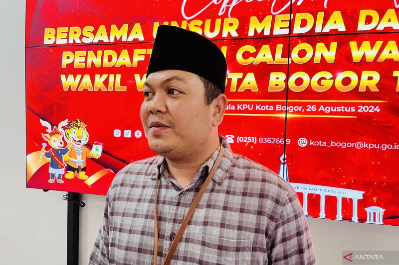 Ketua KPU Kota Bogor M. Habibi Zaenal Arifin. (ANTARA/Shabrina Zakaria)