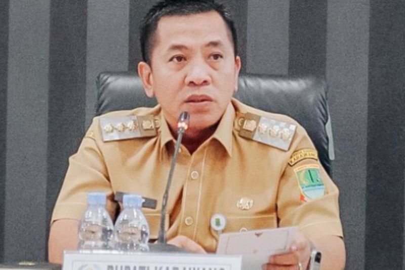Bupati Karawang yang akan mencalonkan kembali pada Pilkada Karawang tahun ini, Aep Syaepuloh. (ANTARA/HO-Pemkab Karawang)