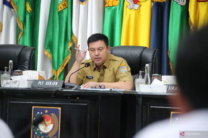 Plt. Sekjen Kemendagri Tomsi Tohir pada Rapat Koordinasi Pengendalian Inflasi Daerah di Gedung Sasana Bhakti Praja, Kantor Pusat Kemendagri, Jakarta, Senin (26/8/2024). ANTARA/HO-Puspen Kemendagri