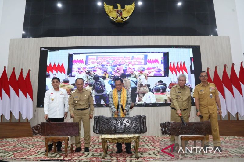 Mendagri Tito Karnavian saat membuka Pencanangan Gerbangdutas 2024 di Pontianak, Kalimantan Barat, Selasa (27/8/2024). ANTARA/HO-Puspen Kemendagri