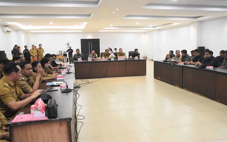 Suasana saat Rakor Pelaksanaan Pilkada serentak di Kapuas, Selasa, 27 Agustus 2024. (FOTO: IST)