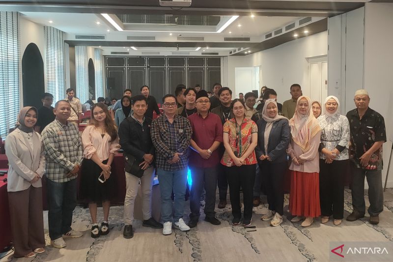 Sosialisasi Pengawasan Pilkada DKI Jakarta 2024 oleh Badan Pengawas Pemilihan Umum (Bawaslu) Jakarta Barat pada Senin (12/8/2024). ANTARA/Risky Syukur