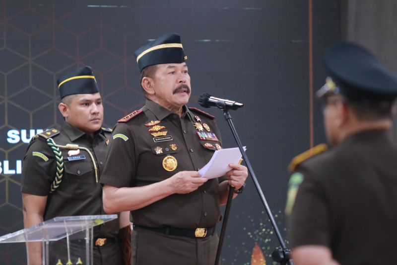 Jaksa Agung ST Burhanuddin berbicara dalam acara pelantikan, pengambilan sumpah jabatan, dan serah terima jabatan Kepala Kejaksaan Tinggi dan pejabat eselon II di lingkungan Kejaksaan Agung, di Gedung Utama Kejaksaan Agung, Jakarta, Kamis (29/8/2024). ANTARA/HO-Kejaksaan Agung RI