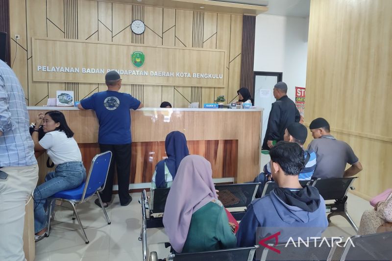 Aktivitas di Kantor Bapenda Kota Bengkulu (30/8/2024). ANTARA/Anggi Mayasari
