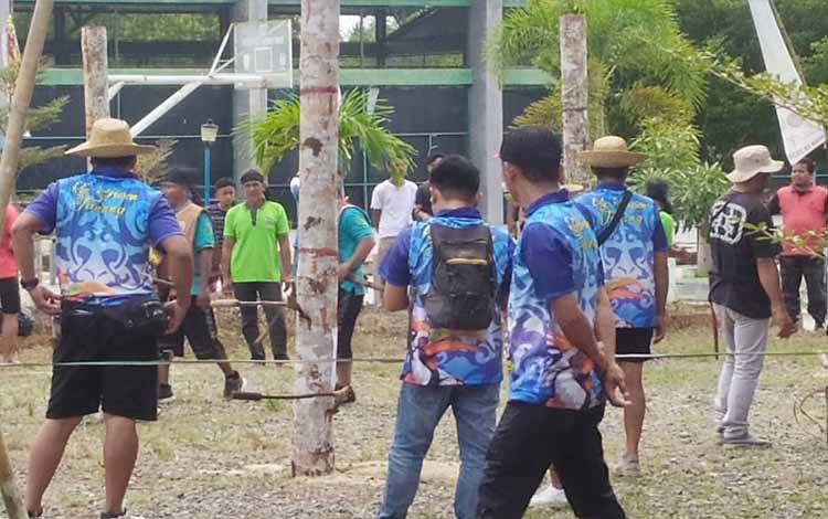 Lomba Neweng pada Festival Budaya Nansarunai Jajaka di RTH Taman Nansarunai Tamiang Layang, Jumat, 30 Agustus 2024. (FOTO: BOLE MALO)