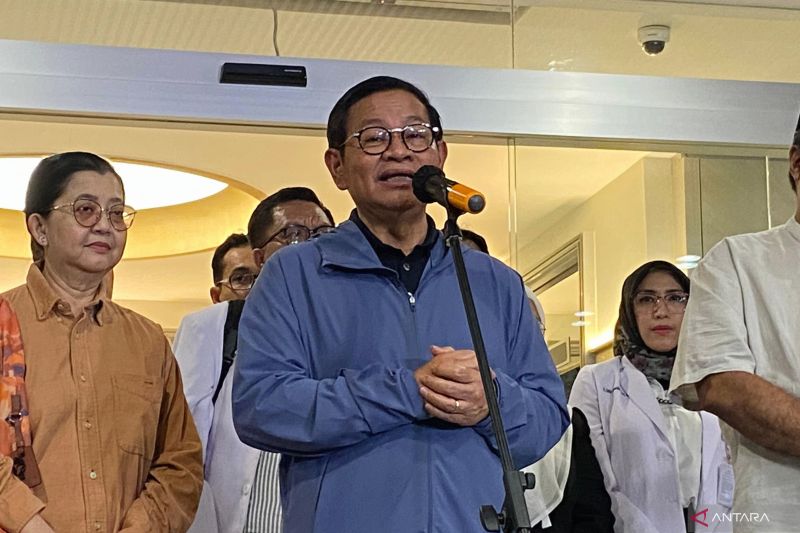 Calon gubernur DKI Jakarta Pramono Anung dalam konferensi pers di RSUD Tarakan, Jakarta, Jumat (30/8/2024) ANTARA/Luthfia Miranda Putri