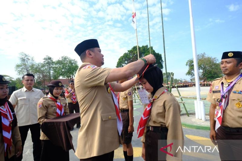 Bupati Gowa Adnan Purichta Ichsan membuka Jambore Cabang Gowa XIII di Gowa, Jumat (30/8/2024). (ANTARA/HO/Pemkab Gowa)