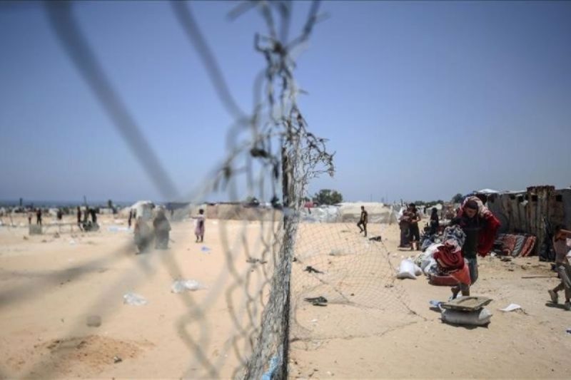 Warga Palestina di Jenin, Tepi Barat, mengungsi ke daerah yang lebih aman (ANTARA/Anadolu/PY)