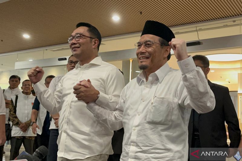 Ridwan Kamil dan Suswono saat agenda pemeriksaan kesehatan untuk Pilkada Jakarta di RSUD Tarakan, Jakarta, Sabtu (31/8/2024). (ANTARA/Bagus Ahmad Rizaldi)