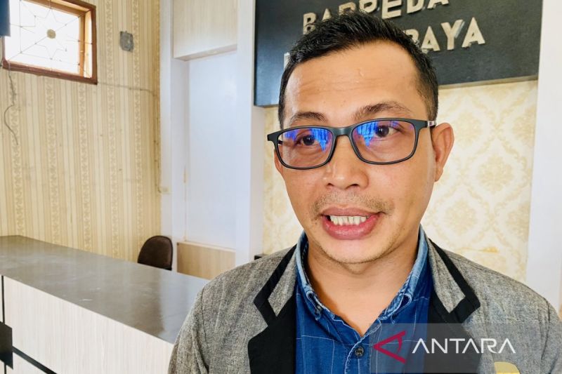 Komisioner KIP Nagan Raya, Aceh, Adam Sani. (ANTARA/Teuku Dedi Iskandar)