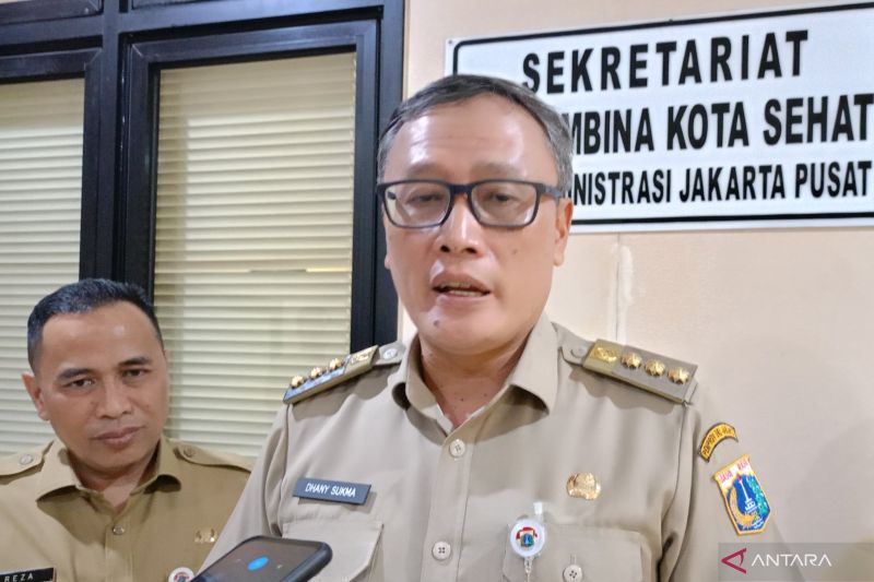 Wali Kota Jakarta Pusat Dhany Sukma di Kantor Walikota Jakarta Pusat, Selasa (27/8/2024). ANTARA/Siti Nurhaliza