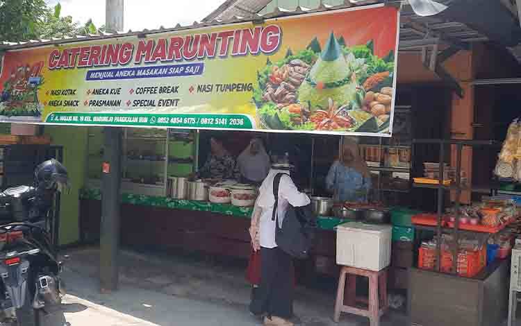 Catering Marunting di Jalan Malijo, Kelurahan Madurejo, Pangkalan Bun, Kabupaten Kotawaringin Barat.