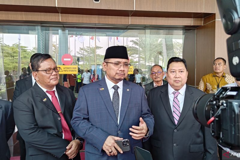 Menteri Agama Republik Indonesia (Menang) Yakqut Cholil Qoumas (Azmi Samsul Maarif)