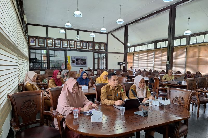 Kunjungan kerja TPPS Sambas terkait penanganan stunting di Kota Pontianak. (ANTARA/Dedi)
