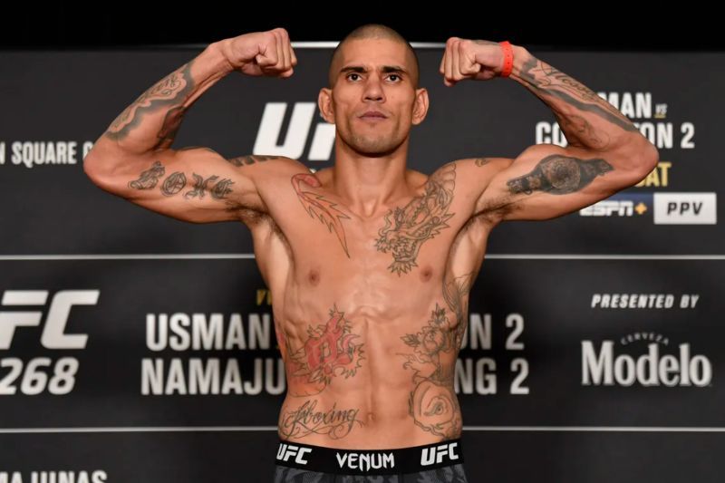 Juara kelas berat ringan Ultimate Fighting Championship (UFC) Alex Pereira mengatakan dirinya bersedia turun kelas ke menengah sekali lagi untuk menghadapi Dricus du Plessis setelah UFV 307. (ANTARA/HO-Laman MMA fighting/Jeff Bottari/Zuffa LLC)