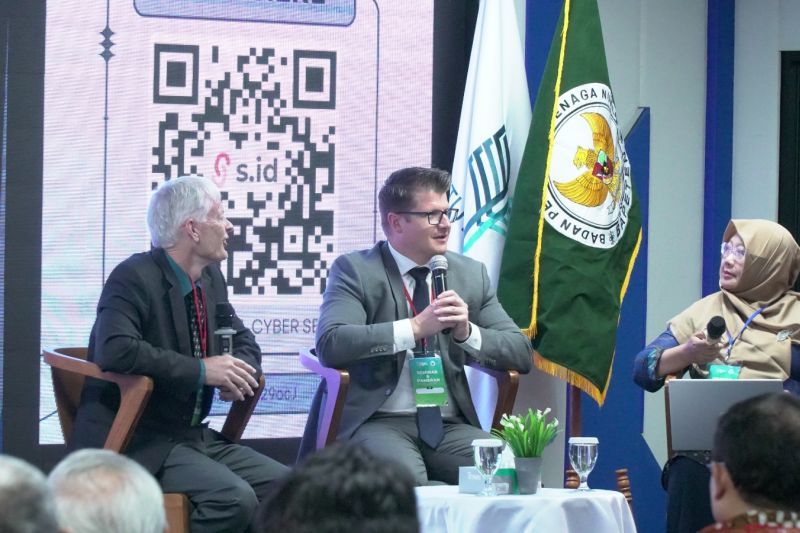 Suasana "Seminar dan Pameran Keselamatan Nuklir 2024" yang digelar oleh ITPLN dan Bapaten dalam upaya meningkatkan keselamatan dan keamanan teknologi nuklir di Indonesia. ANTARA/HO-ITPLN
