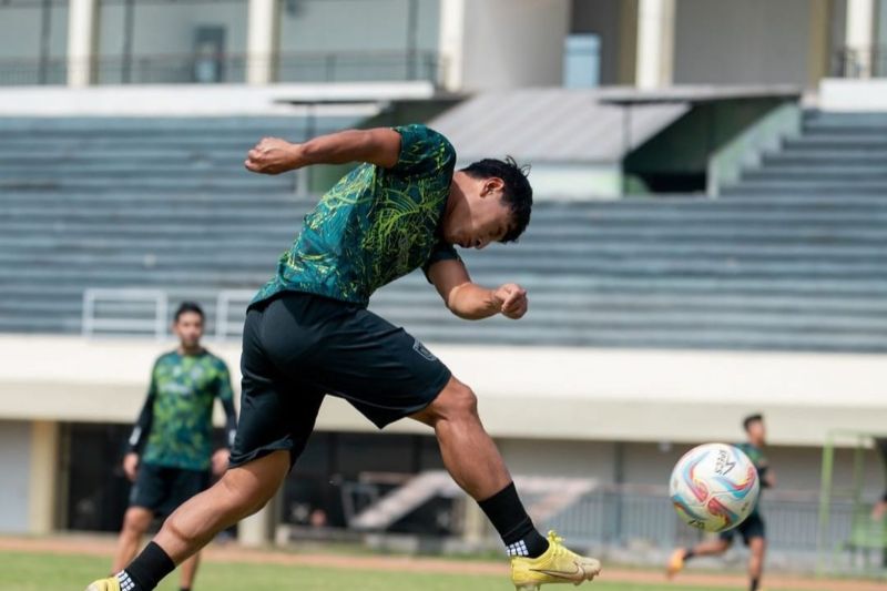 Striker Persela Lamongan Samsul Arif Munip bakal jadi ancaman bagi tim lawan. (ANTARA/HO-Persela)