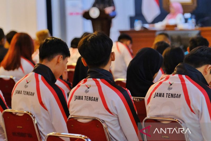 Pelepasan atlet PON di Solo, Jawa Tengah, Rabu (4/9/2024). ANTARA/Aris Wasita