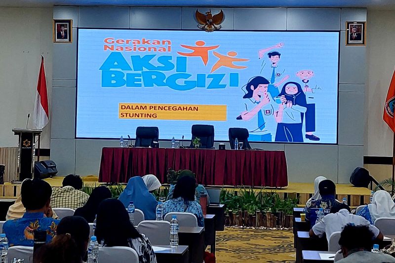 Dinas Kesehatan gelar aksi gizi kepada remaja putri tingkat SMP dan SMA di Kota Sorong, Kamis (5/8/2024) (ANTARA/Yuvensius Lasa Banafanu)