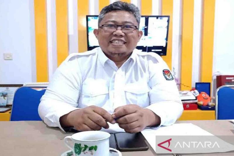 Ketua KPU Barito Timur Satya Hedipuspita. ANTARA/Habibullah.