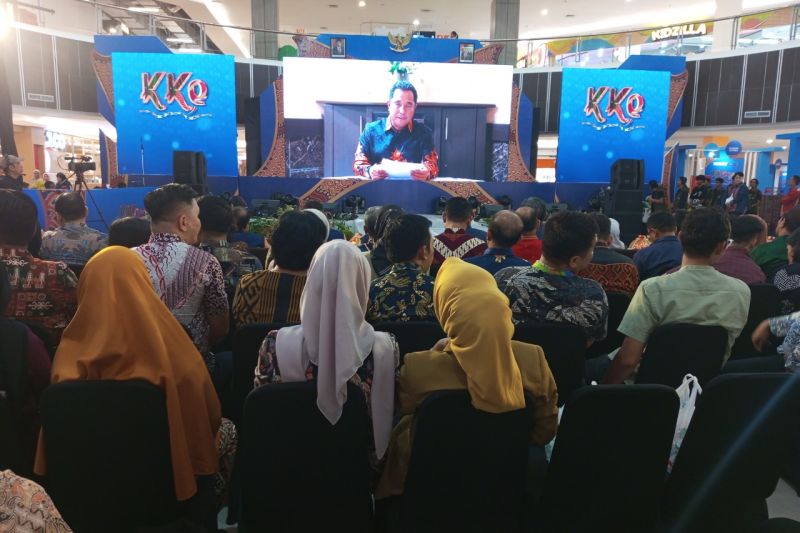 West Sulawesi Investmen Forum (WISF) yang diselenggarakan Pemerintah Provinsi Sulawesi Barat (Sulbar) akan menghadirkan 100 pengusaha di Sulbar untuk melakukan investasi pembangunan ekonomi, di Mamuju, Kamis (05/9/2024) ANTARA Foto/M Faisal Hanapi