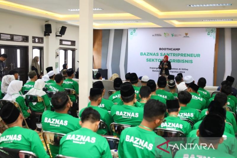 Ilustrasi: Badan Amil Zakat Nasional (Baznas) RI memberdayakan para santri dengan mengadakan Bootcamp Santripreneur Agrobisnis di bekerja sama dengan Pondok Pesantren (Ponpes) Al-Ittifaq, Bandung, Selasa (6/8/2024). (ANTARA/HO-Baznas RI)
