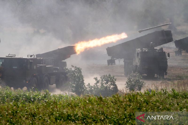 Latihan tembakan amunisi tajam terintegrasi antar-kecabangan puncak Latgabma SGS 2024 di Puslatpur 5 Marinir Baluran, Situbondo, Jawa Timur. Jumat (6/9/2024) ANTARA/Umarul Faruq