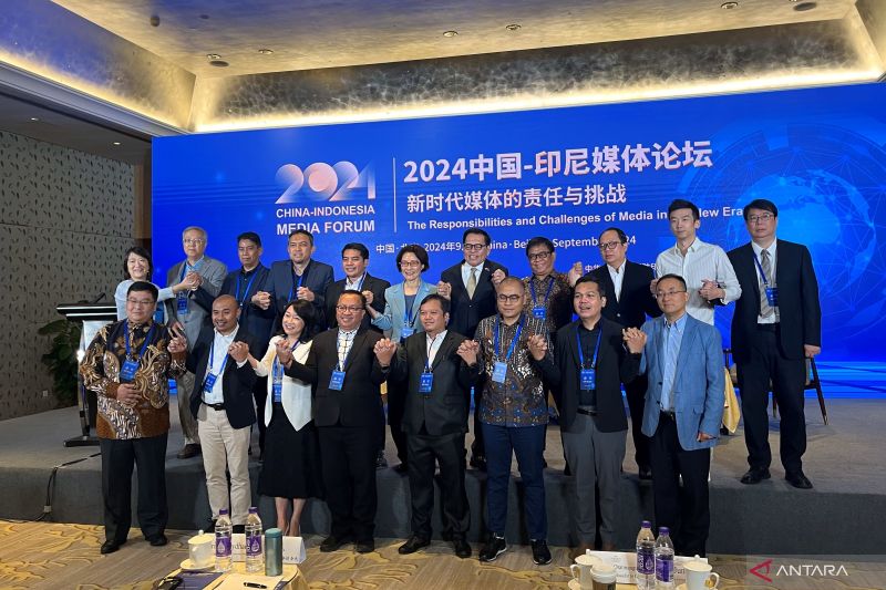 Anggota delegasi yang mewakili media Indonesia dan China hadir dalam agenda Forum Media China-Indonesia ke-2 di Beijing, China, Senin (2/9/2024). ANTARA/Nabil Ihsan.
