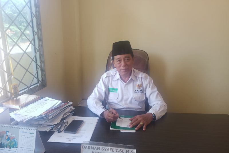 Ketua Baznas OKU Darman Syafei. (ANTARA/Edo Purmana)