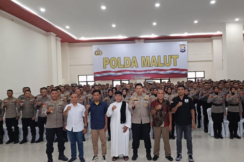 Polda Malut mengelar kegiatan pembinaan penanggulangan dan pencegahan radikalisme dan intoleransi personelnya, Jumat (6/9/2024). ANTARA/Abdul Fatah (Abdul Fatah)