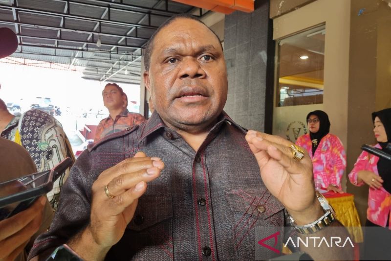 Calon Bupati Manokwari Hermus Indou (ANTARA/Ali Nur Ichsan)