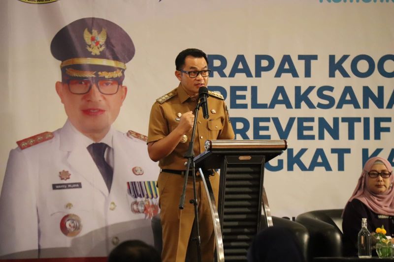 Penjabat (Pj) Bupati Cirebon Wahyu Mijaya saat berada di Cirebon, Jawa Barat. (ANTARA/HO-Humas Pemkab Cirebon)