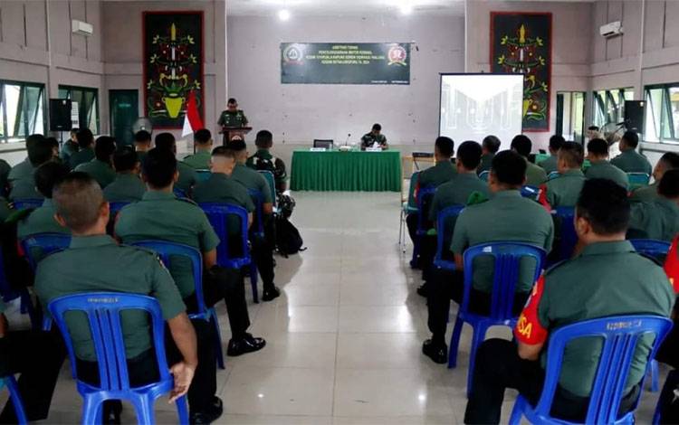 Jajaran Kodim 1011 Kuala Kapuas saat terima kunjungan Tim Asnis Penyelenggaraan Binter Pusterad, Rabu, 11 September 2024. (FOTO: IST)