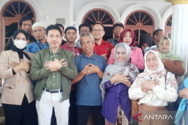 Calon wakil gubernur DKI Jakarta dari jalur independen, Kun Wardana Abyoto bertemu Komunitas Independen se-Jakarta Barat, Jakarta, Rabu (11/9/2024) ANTARA/Luthfia Miranda Putri