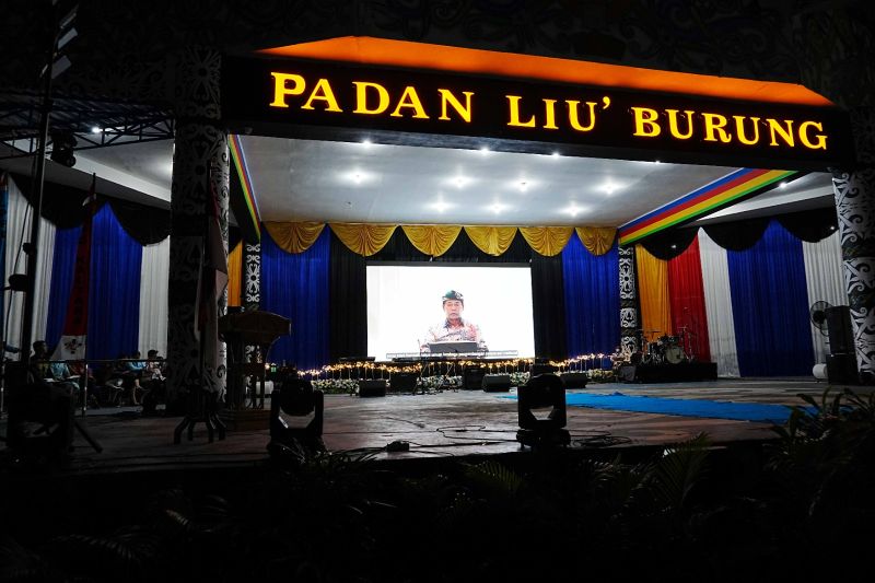 Gubernur Kaltara Zainal Arifin Paliwang yang membuka acara lomba Pentas Paduan Suara Gerejawi (Pesparawi) tingkat provinsi di Malinau secara virtual, Selasa (10/9). (ANTARA/HO-DKISP Kaltara)