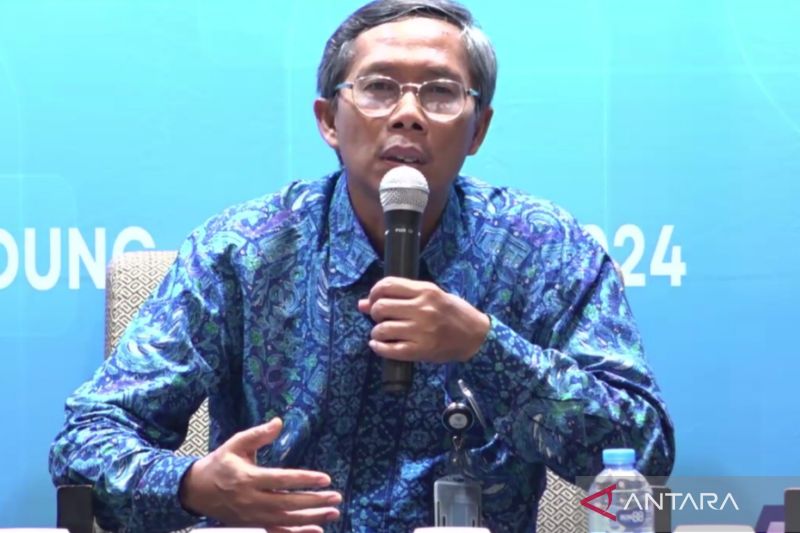 Plt Kepala Badan Pengawas Perdagangan Berjangka Komoditi (Bappebti) Kasan dalam Rapat Kerja Bappebti 2024 secara daring di Jakarta, Kamis (11/1/2024). (ANTARA/Maria Cicilia Galuh)