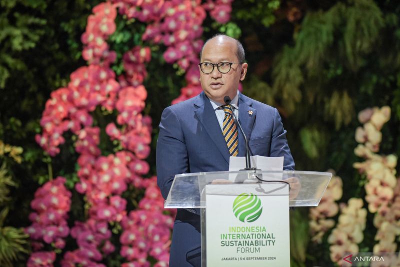 Menteri Investasi atau Kepala Badan Koordinasi Penanaman Modal (BKPM) Rosan Roeslani. ANTARA FOTO/MOHAMMAD AYUDHA