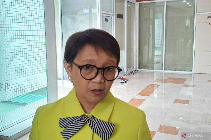 Menteri Luar Negeri Retno Marsudi di Kompleks Parlemen, Jakarta, Kamis (12/9/2024). (ANTARA/Bagus Ahmad Rizaldi)