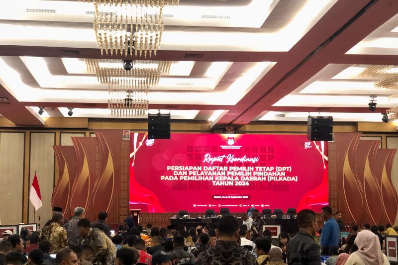 KPU RI menggelar konsolidasi terkait persiapan dpt serta pelayanan pemilih pindahan untuk Pilkada 2024, di Batam (ANTARA/Jessica)